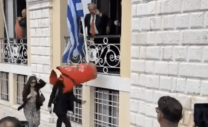 Corfu Easter tradition