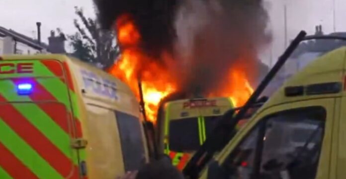 Southport Police van burnt Southport Police van burnt | Photo: x.com
